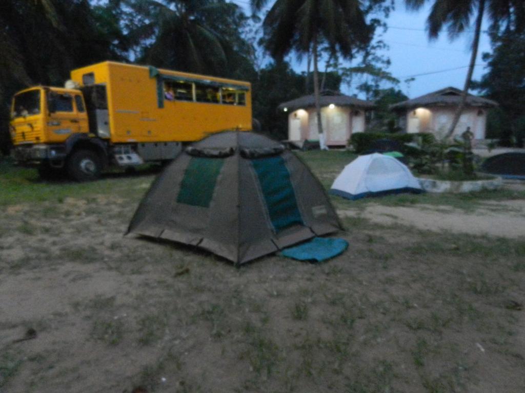 Hotel Tara Plage Kribi Exteriör bild