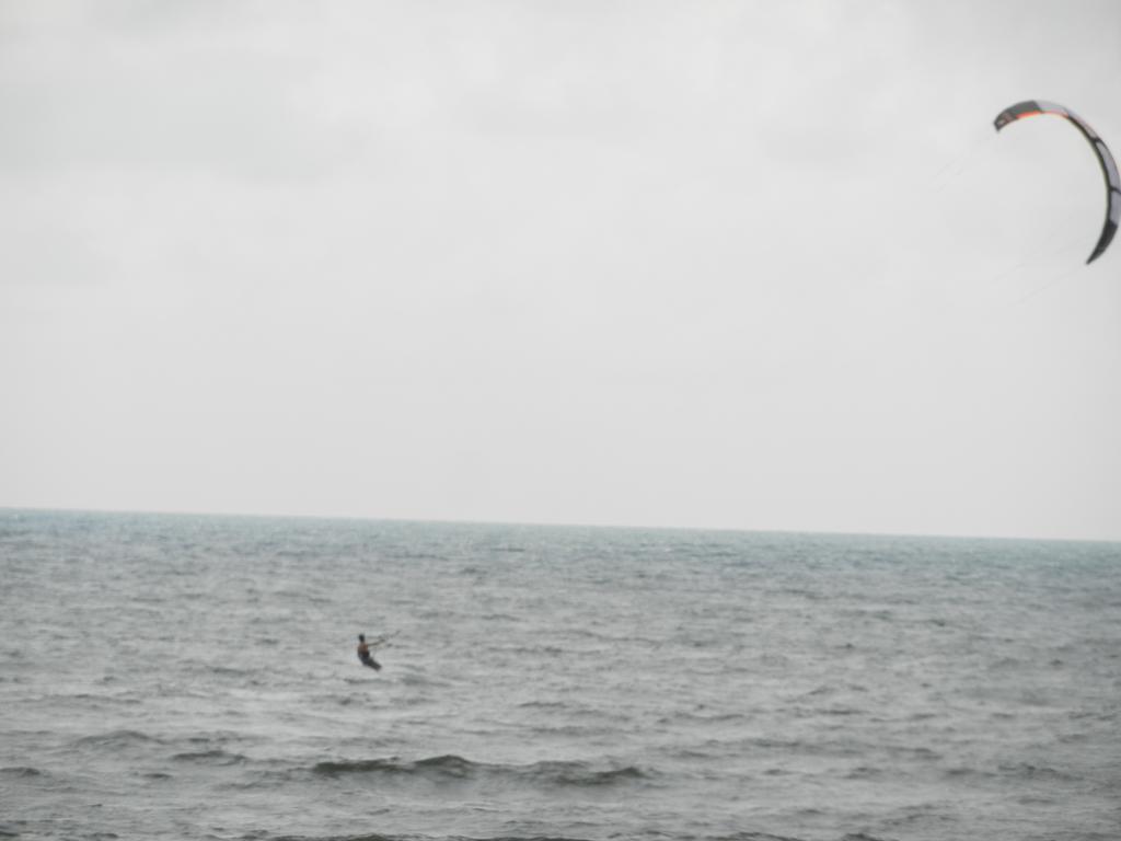 Hotel Tara Plage Kribi Exteriör bild