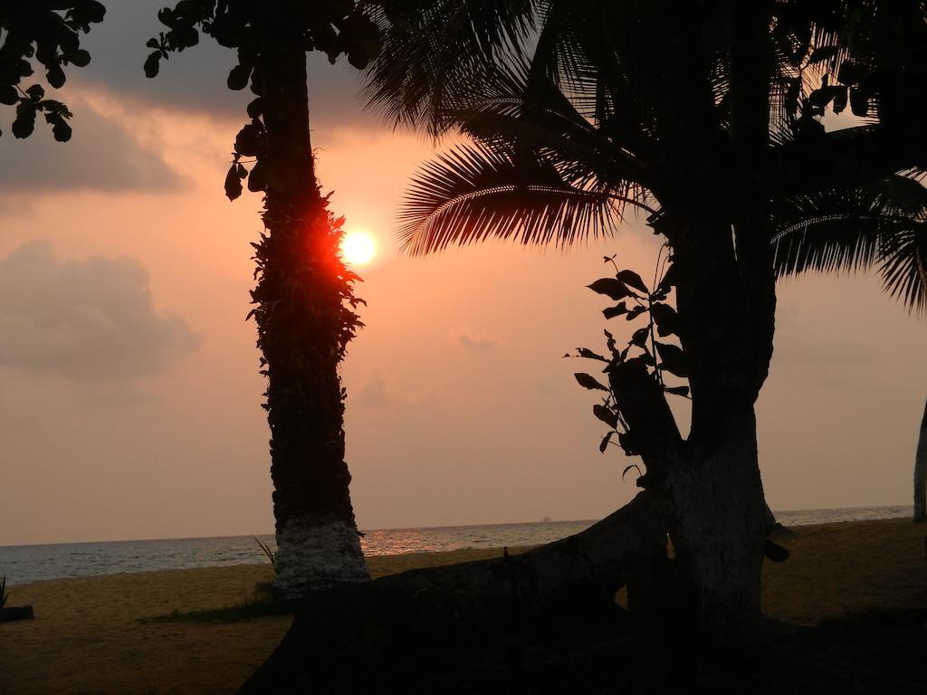 Hotel Tara Plage Kribi Exteriör bild
