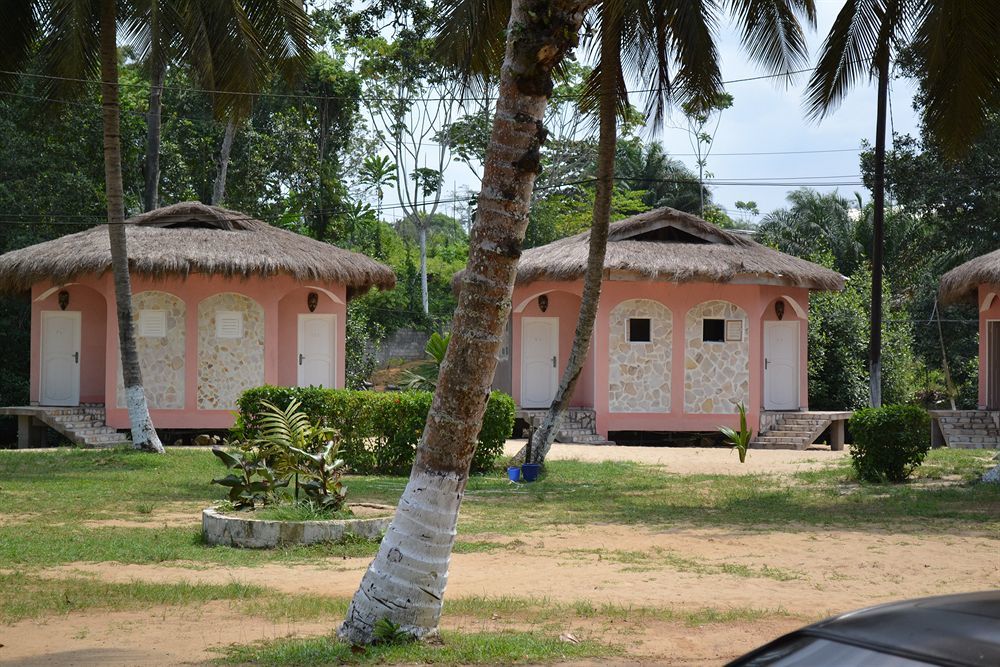 Hotel Tara Plage Kribi Exteriör bild